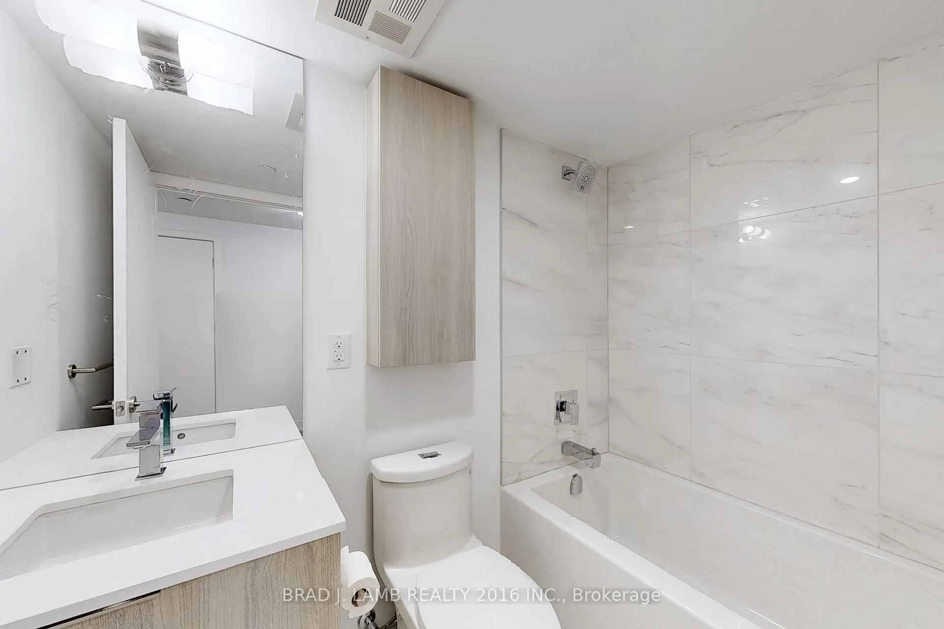 Photo 4 of Unit 501, 47 Mutual Street, Toronto, Church-Yonge Corridor — HOMEH