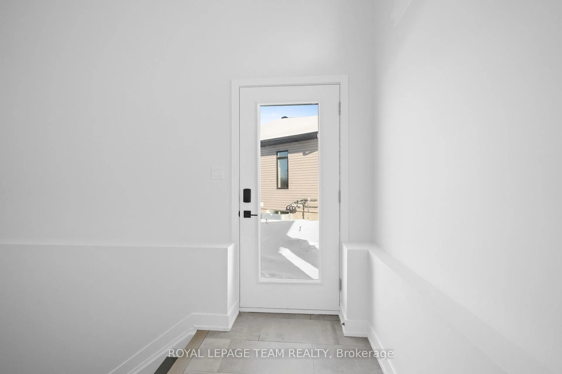 Photo 3 of Unit 2, 1102 Moore Street, Brockville — HOMEH