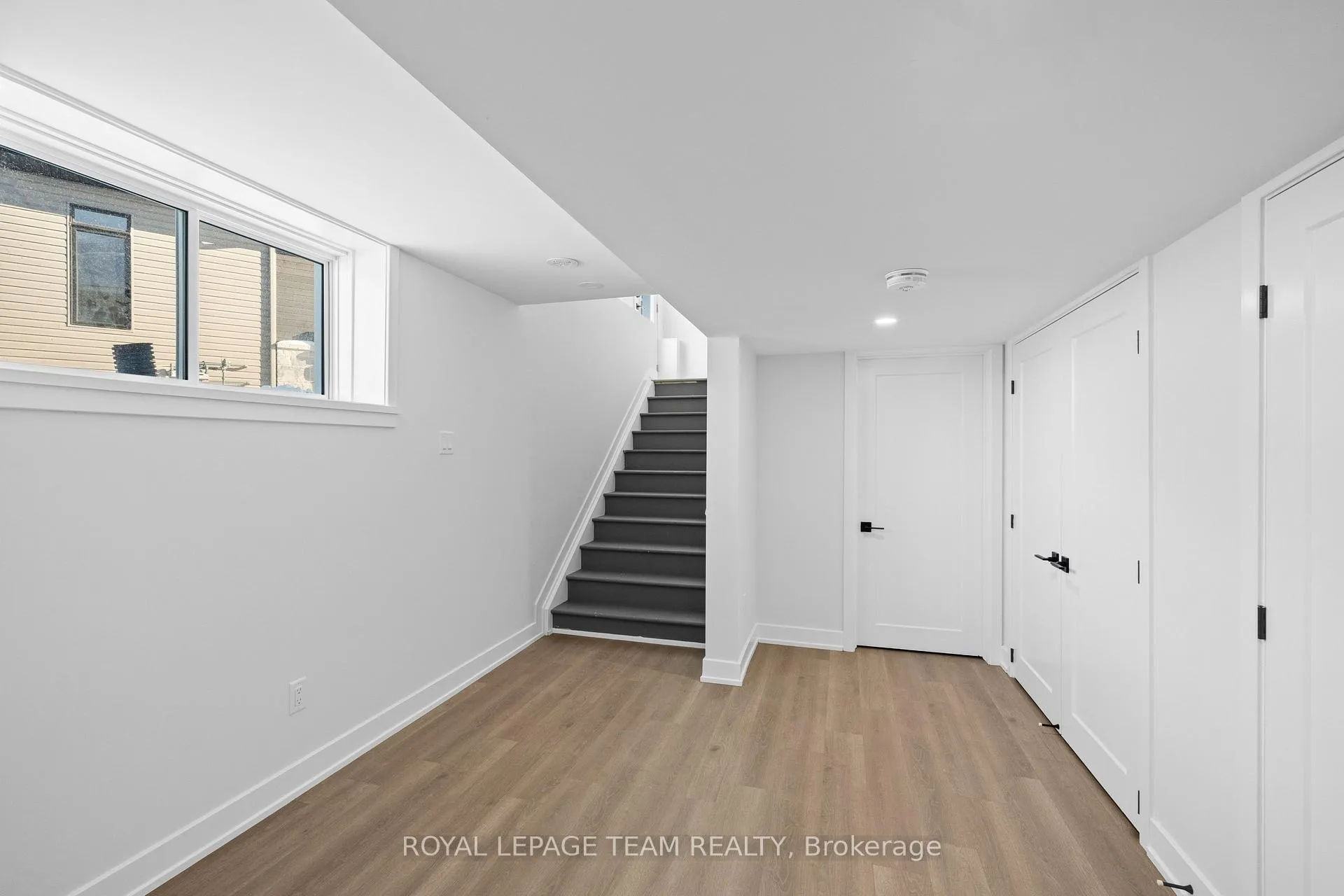Photo 6 of Unit 2, 1102 Moore Street, Brockville — HOMEH
