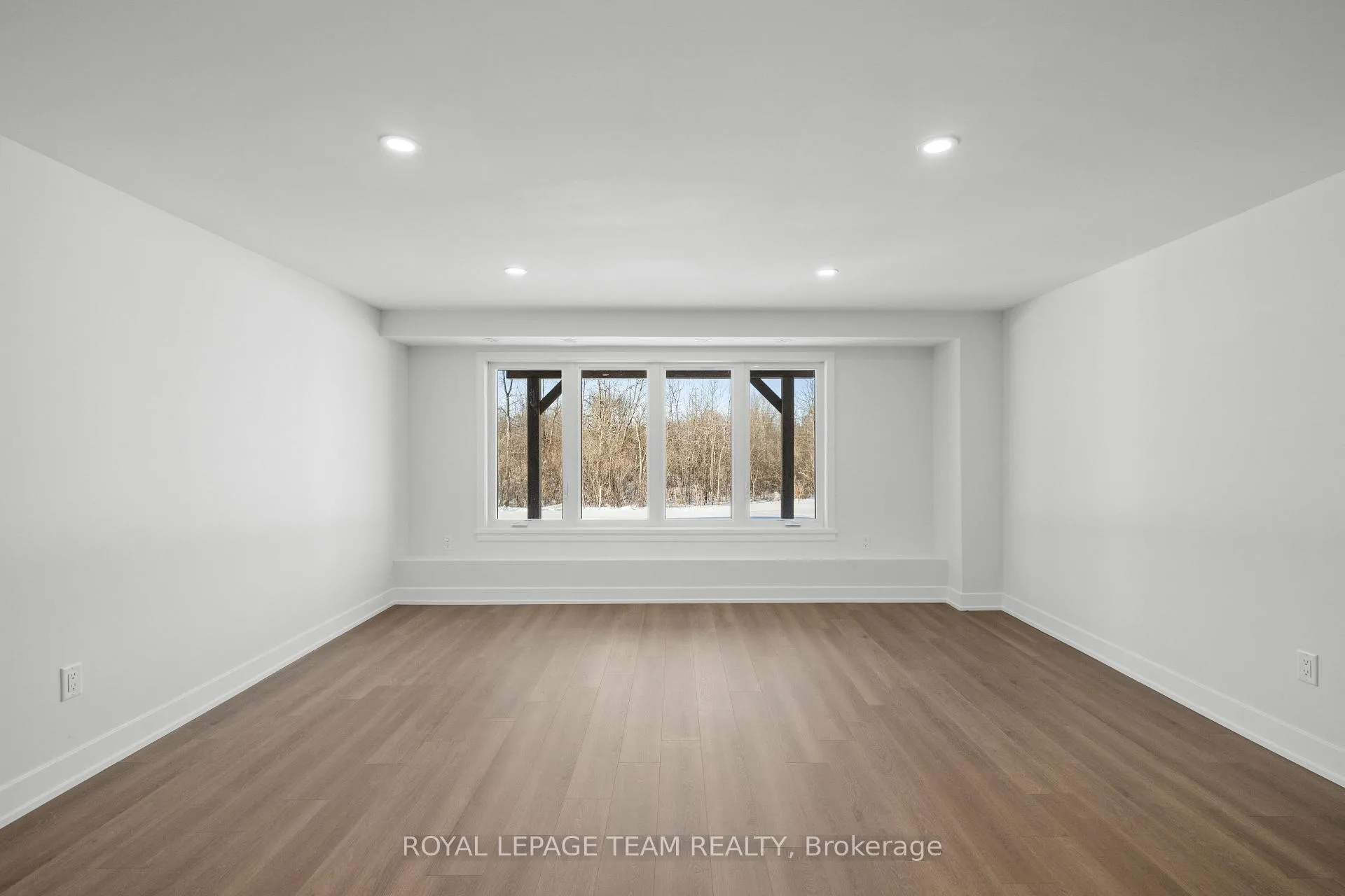 Photo 19 of Unit 2, 1102 Moore Street, Brockville — HOMEH