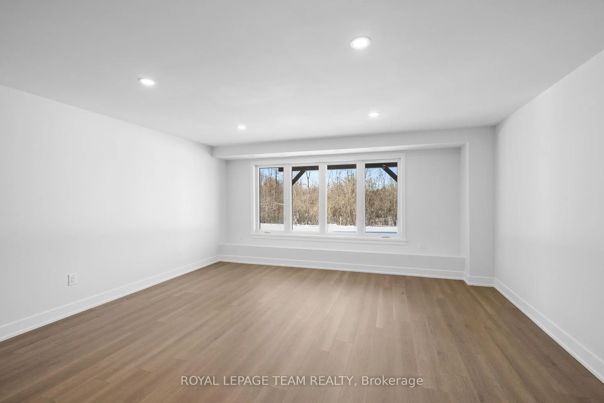 Photo 20 of Unit 2, 1102 Moore Street, Brockville — HOMEH