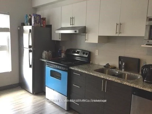 Photo 3 of Unit 153, 258A Sunview Street, Waterloo, Beechwood/University — HOMEH