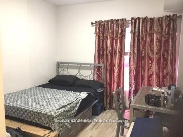 Photo 6 of Unit 153, 258A Sunview Street, Waterloo, Beechwood/University — HOMEH