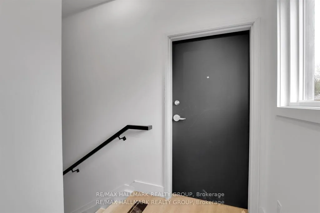 Photo 2 of Unit 4, 109 Russell Avenue, Ottawa, Sandy Hill — HOMEH