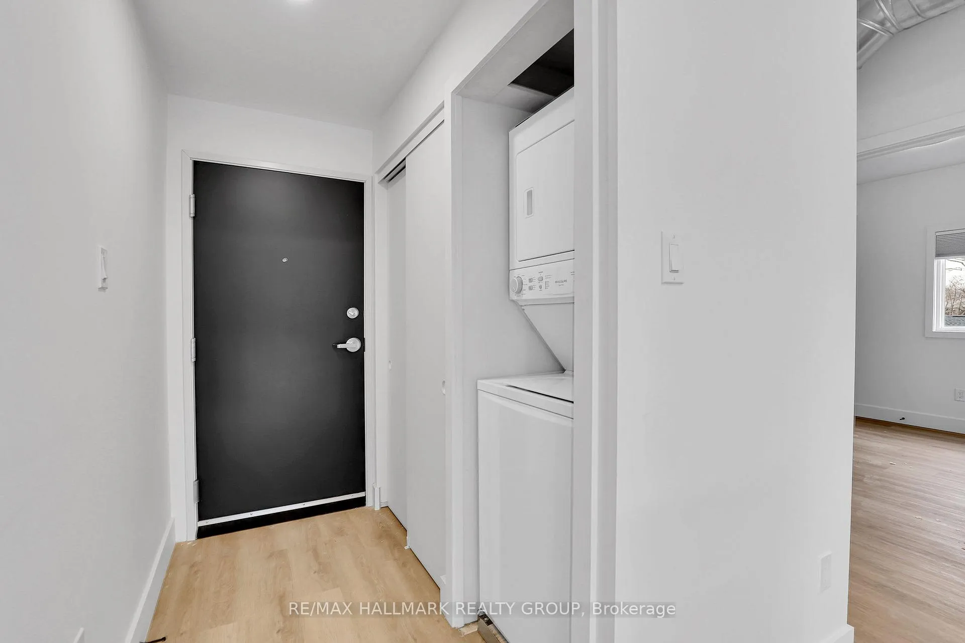 Photo 3 of Unit 4, 109 Russell Avenue, Ottawa, Sandy Hill — HOMEH
