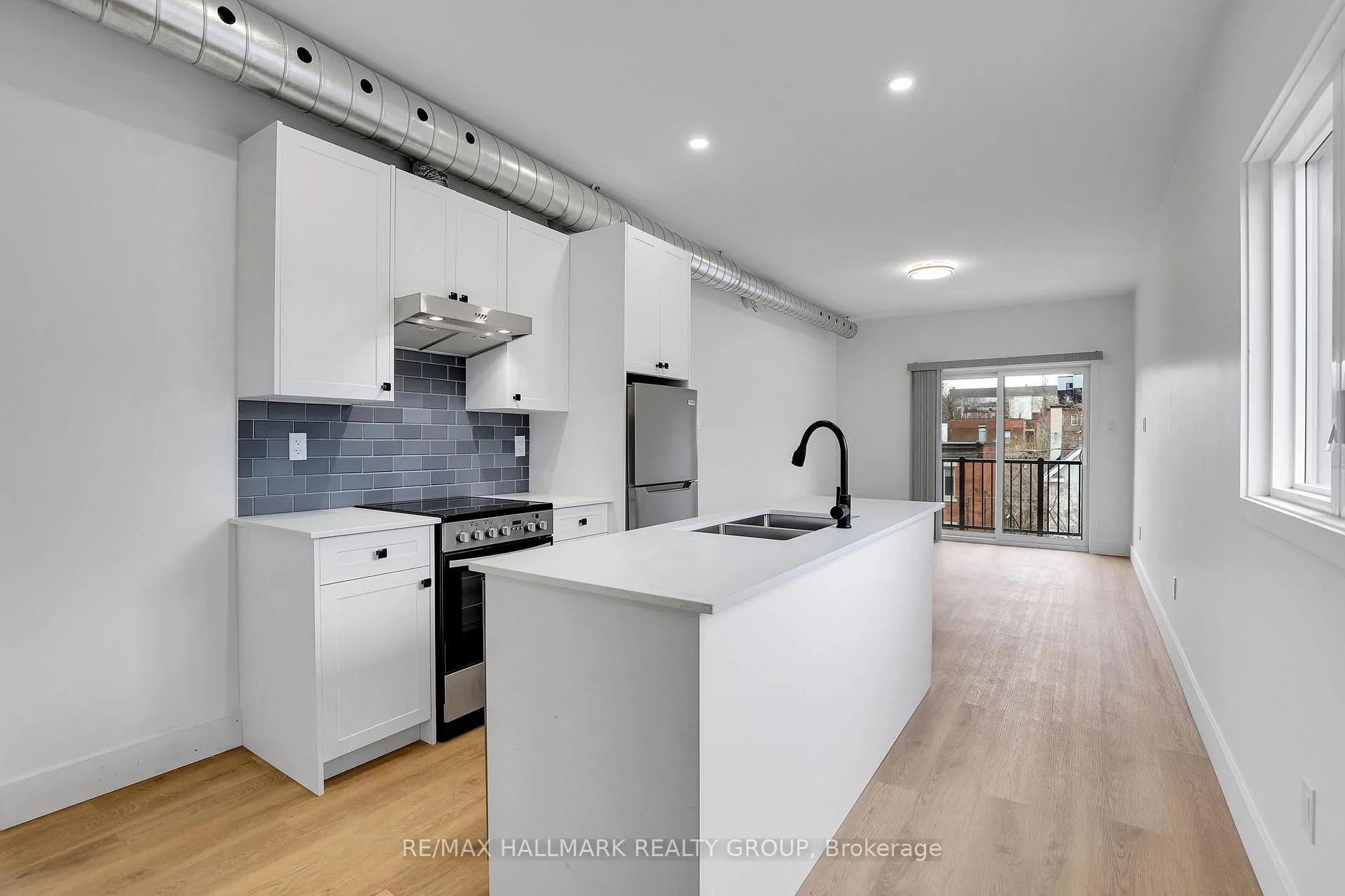 Photo 4 of Unit 4, 109 Russell Avenue, Ottawa, Sandy Hill — HOMEH