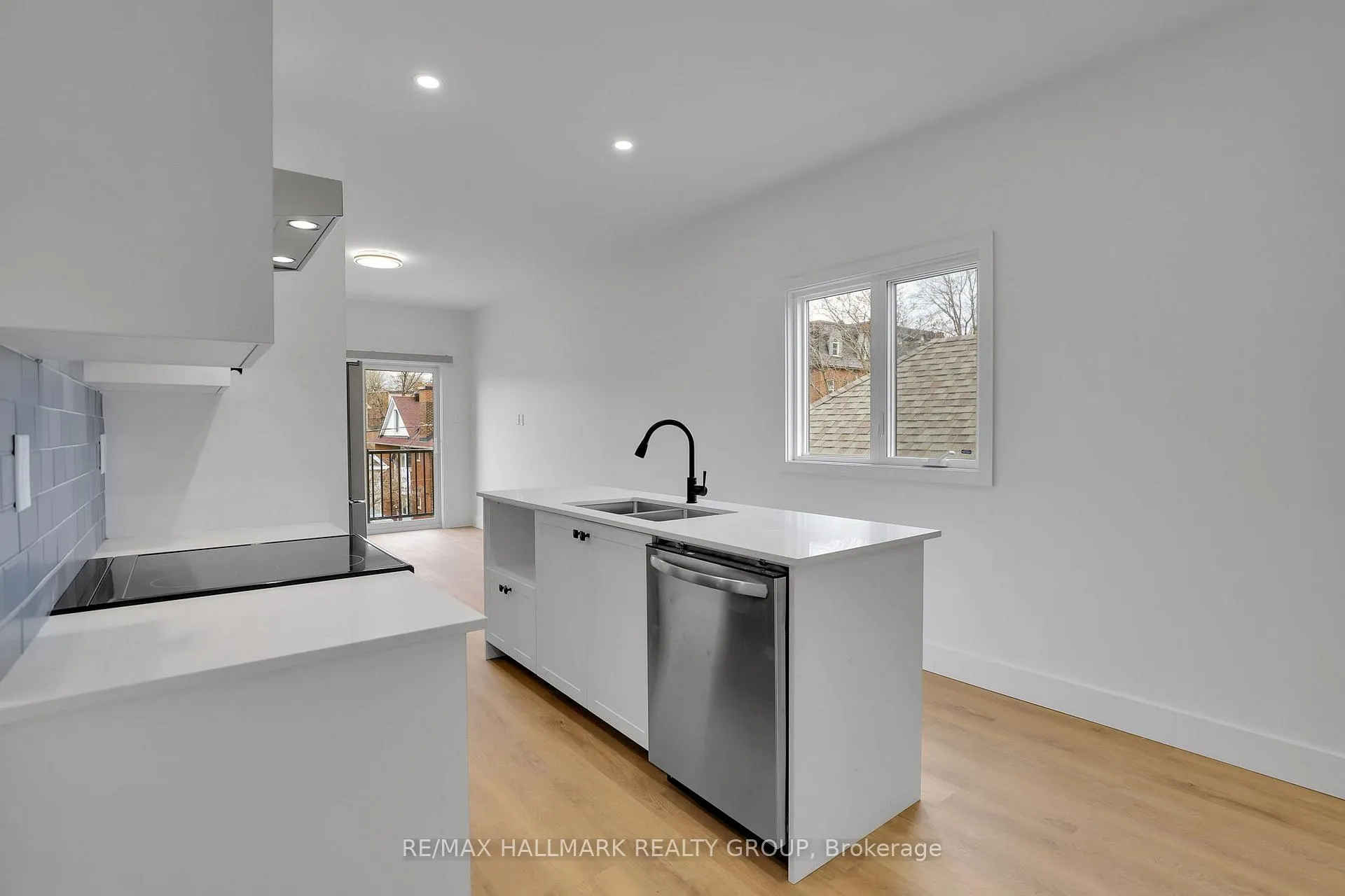 Photo 7 of Unit 4, 109 Russell Avenue, Ottawa, Sandy Hill — HOMEH