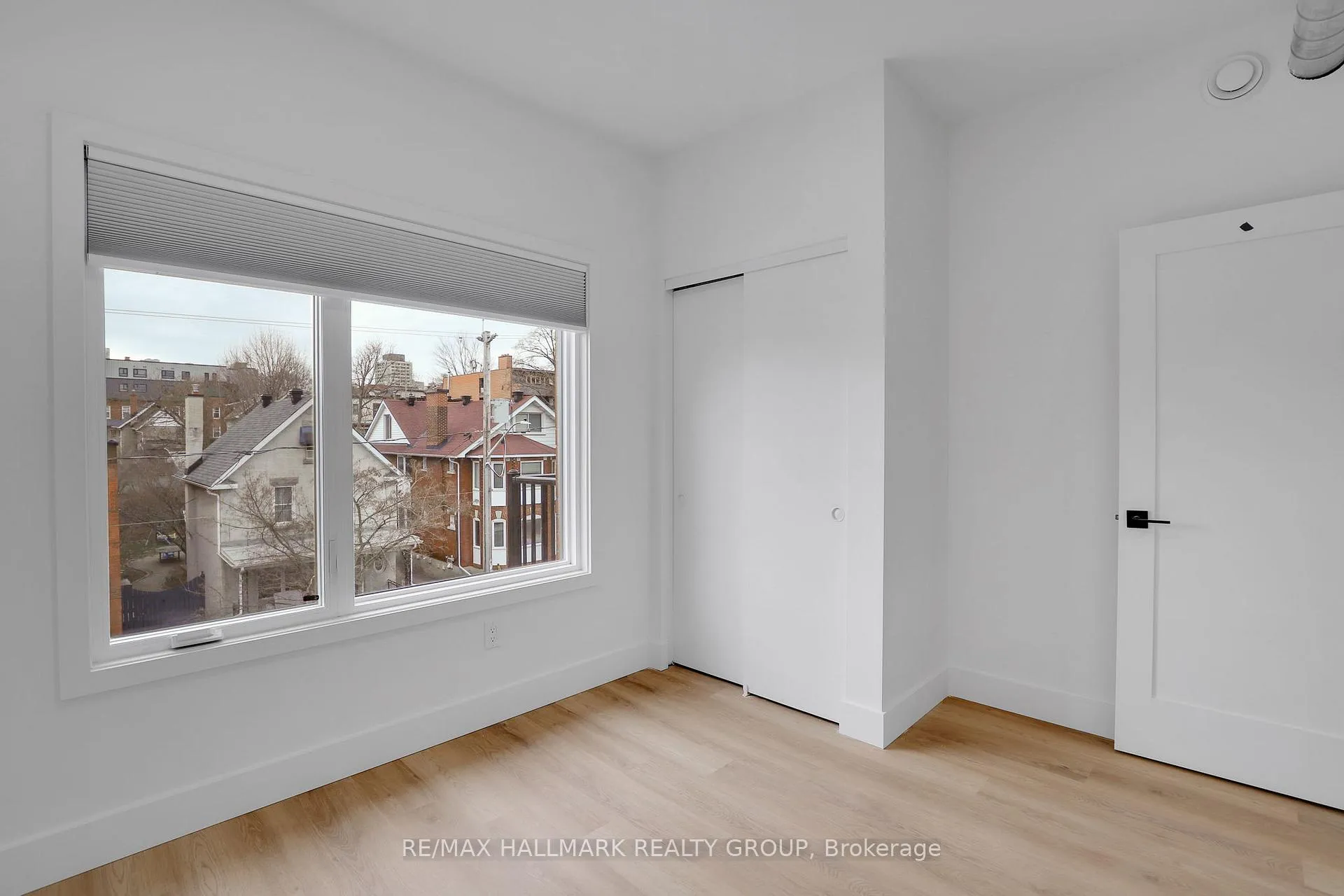 Photo 17 of Unit 4, 109 Russell Avenue, Ottawa, Sandy Hill — HOMEH