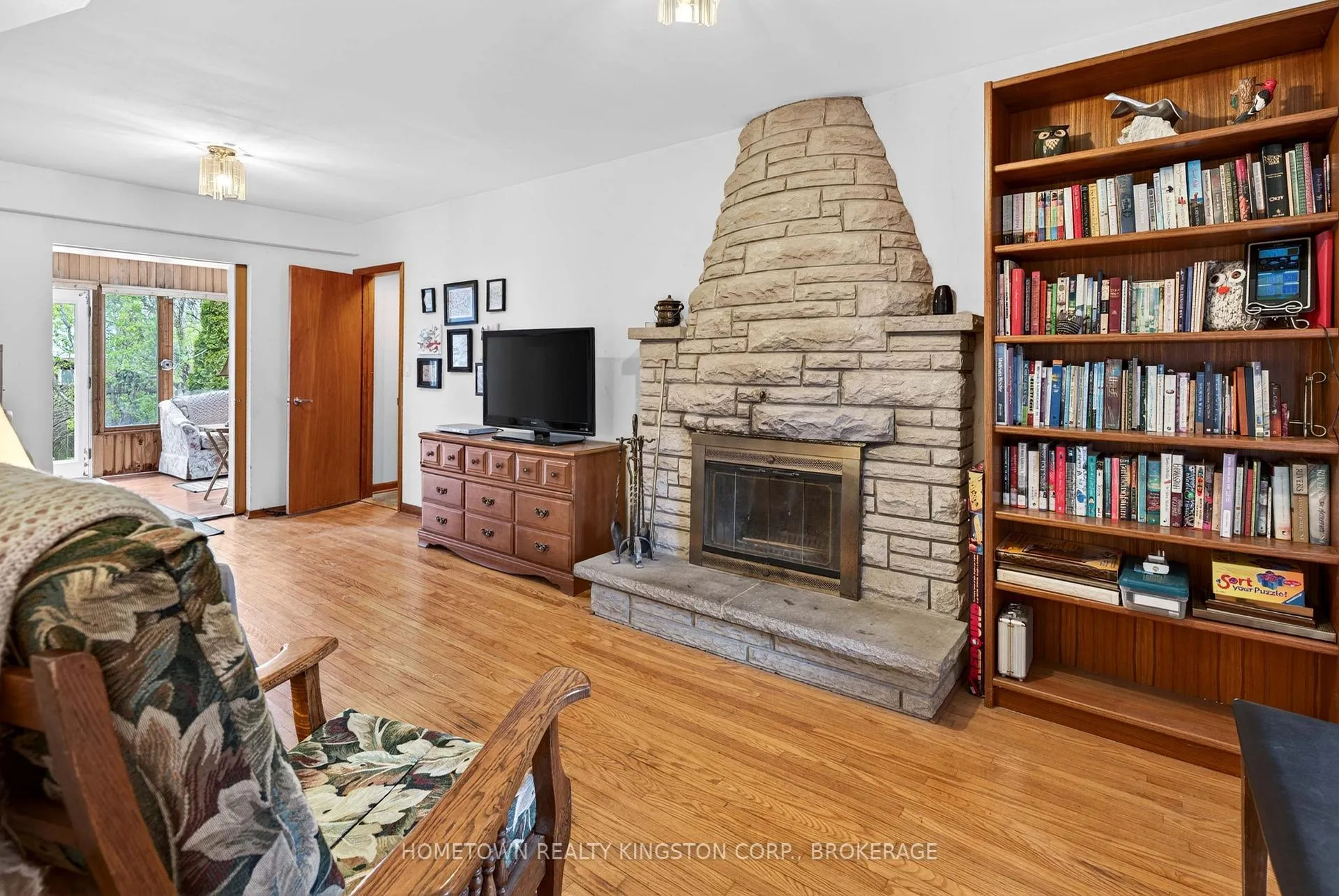 Photo 9 of 114 Campbell Crescent, Kingston, Central City West — HOMEH