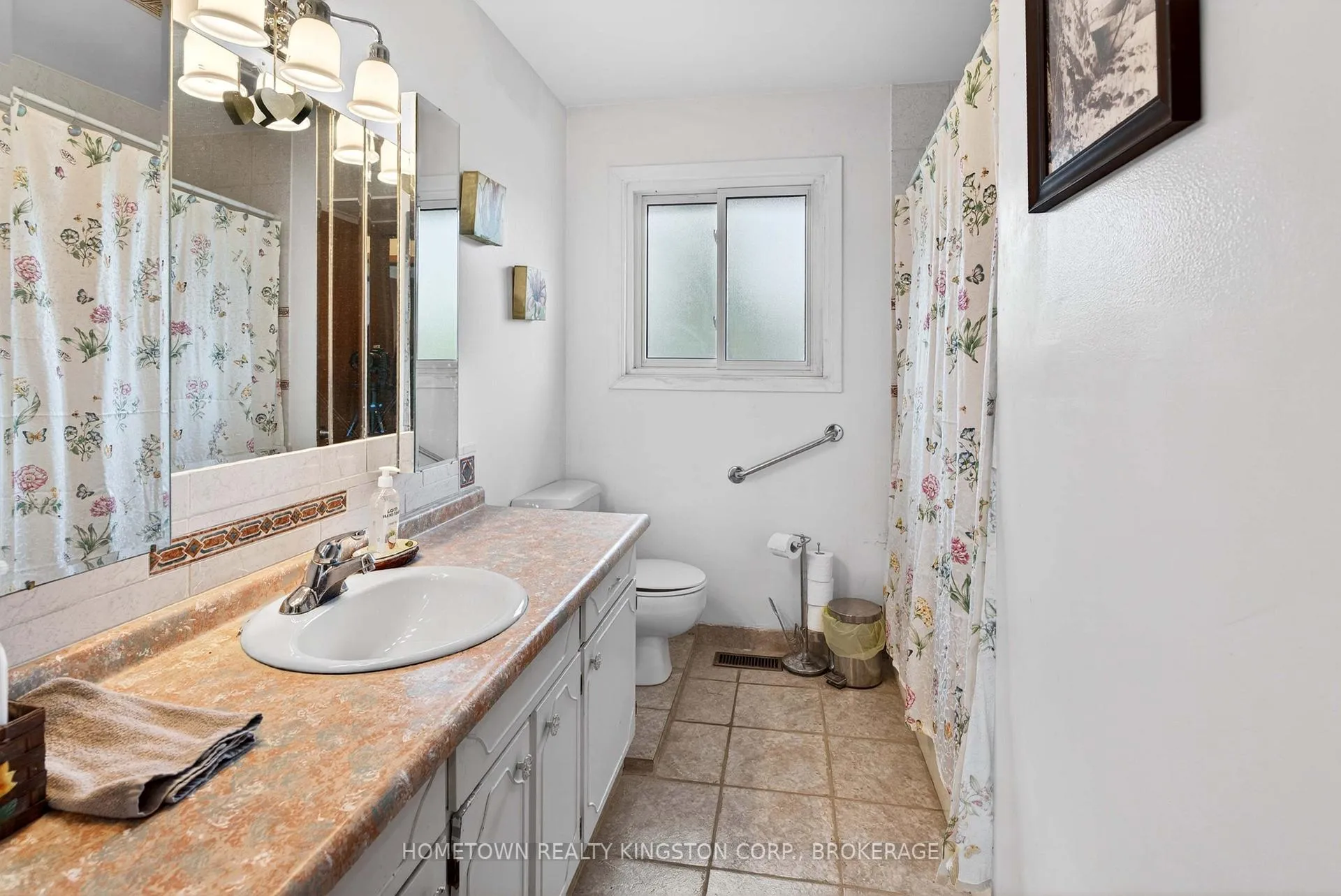 Photo 18 of 114 Campbell Crescent, Kingston, Central City West — HOMEH