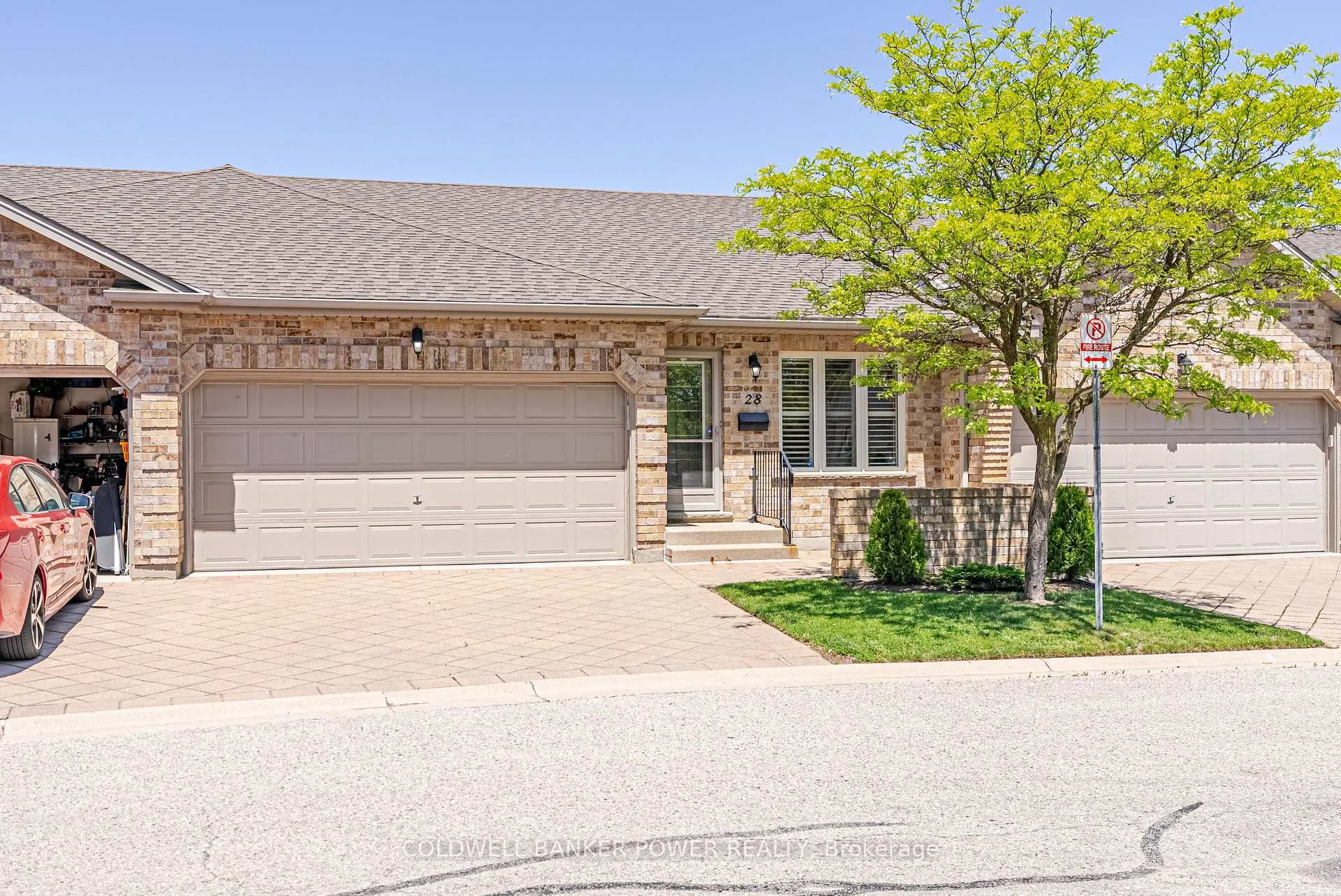 Front of Unit 28, 572 Thistlewood Drive