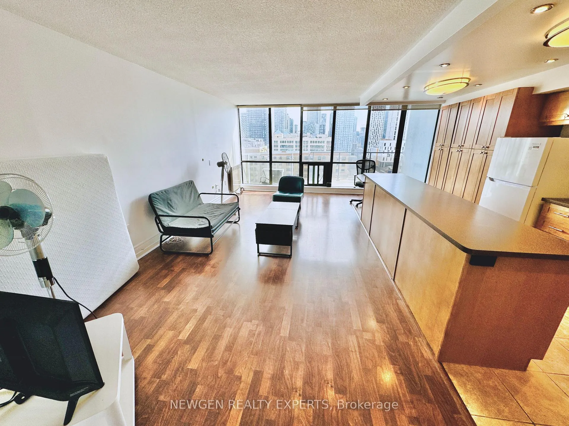 Photo 3 of Unit 14F, 86 Gerrard Street E, Toronto, Church-Yonge Corridor — HOMEH