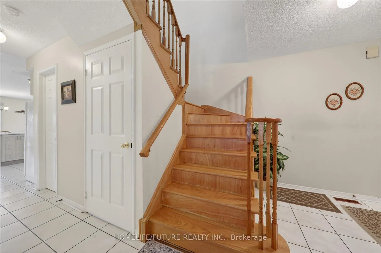 Photo 6 of 49 Kruger Road, Markham, Middlefield — HOMEH