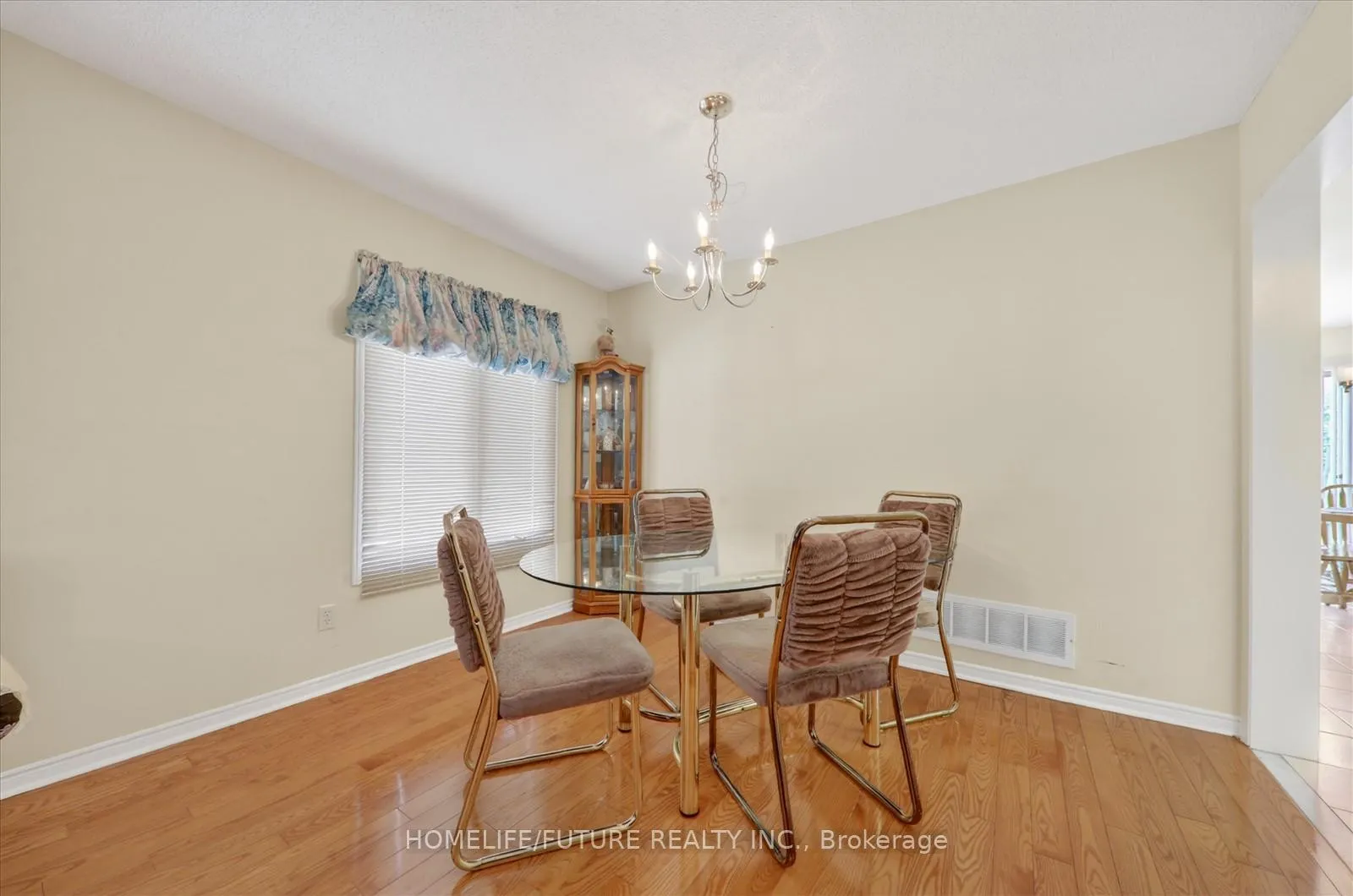 Photo 9 of 49 Kruger Road, Markham, Middlefield — HOMEH
