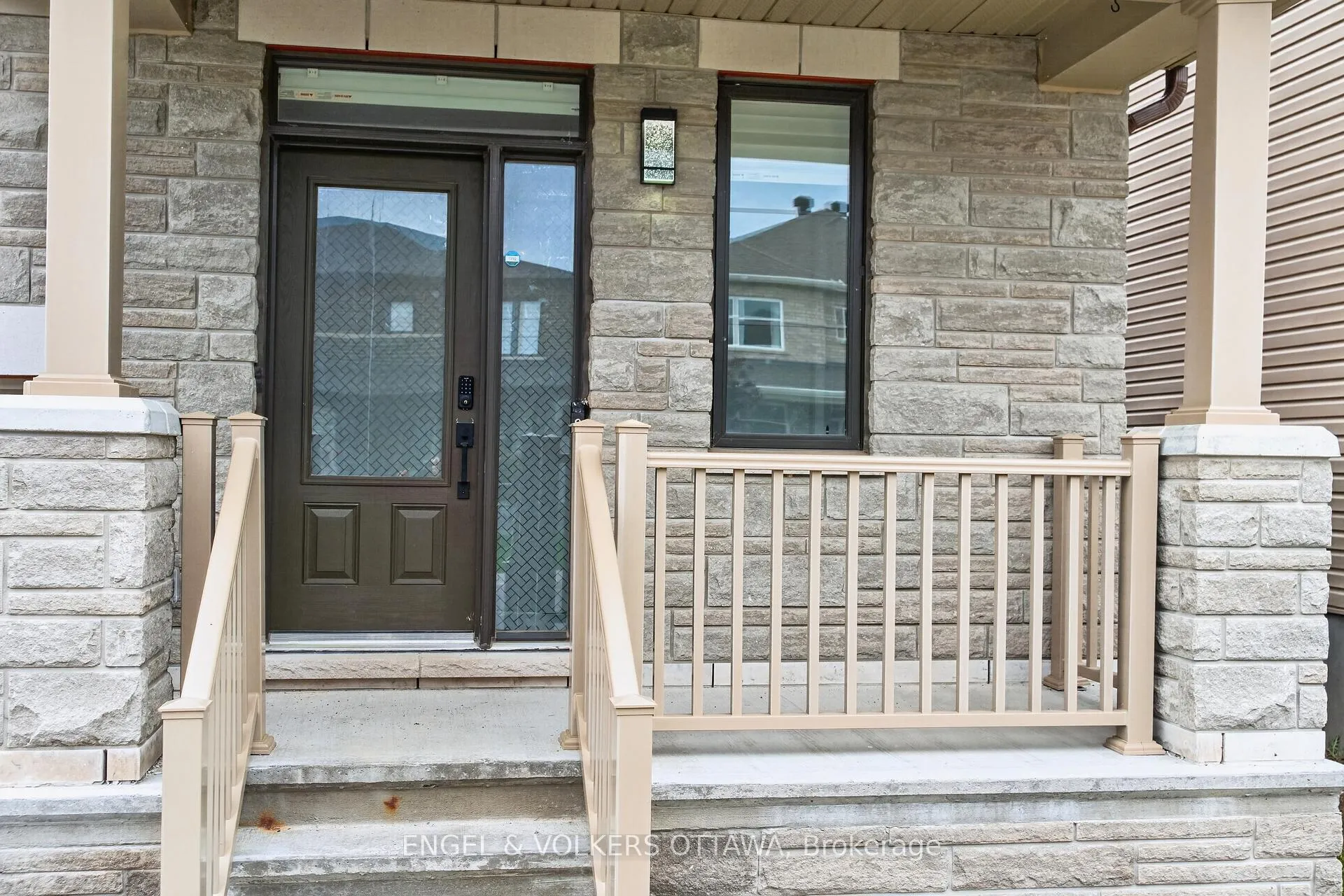 Photo 2 of 87 Coco Place, Ottawa, Kanata - Kanata Lakes/Heritage Hills — HOMEH