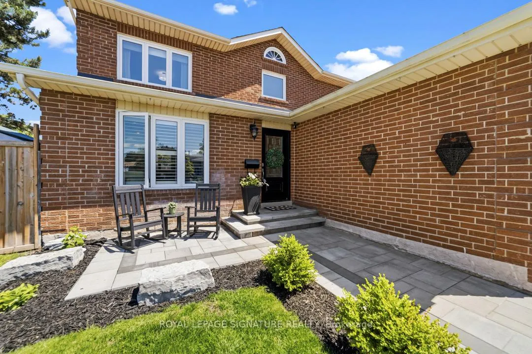Photo 4 of 752 Laurier Avenue, Milton, Timberlea — HOMEH