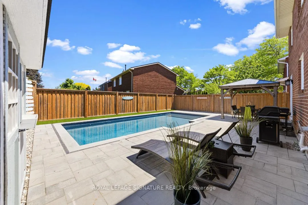 Photo 35 of 752 Laurier Avenue, Milton, Timberlea — HOMEH