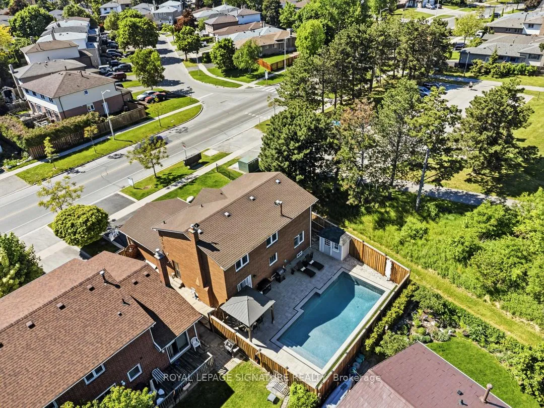 Photo 37 of 752 Laurier Avenue, Milton, Timberlea — HOMEH
