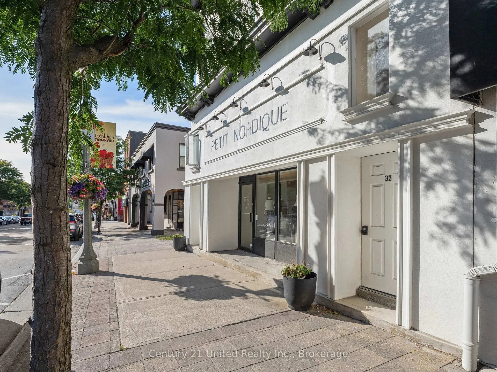 Photo 6 of Unit 1, 34 King Street W, Clarington, Bowmanville — HOMEH