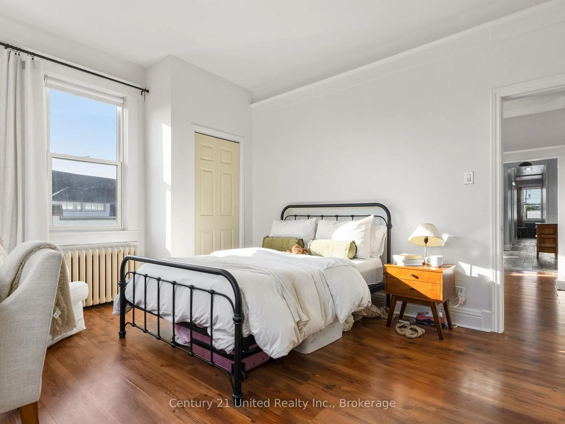 Photo 11 of Unit 1, 34 King Street W, Clarington, Bowmanville — HOMEH