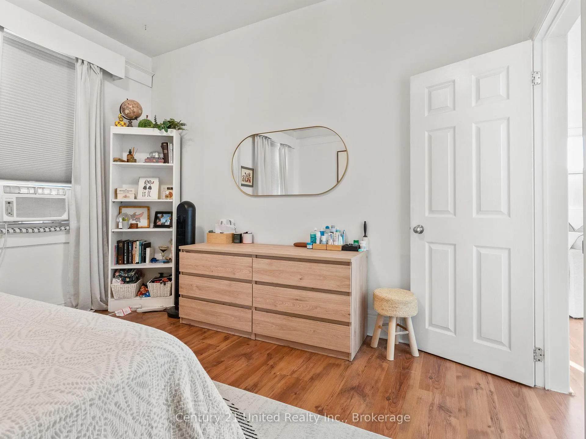 Photo 13 of Unit 1, 34 King Street W, Clarington, Bowmanville — HOMEH