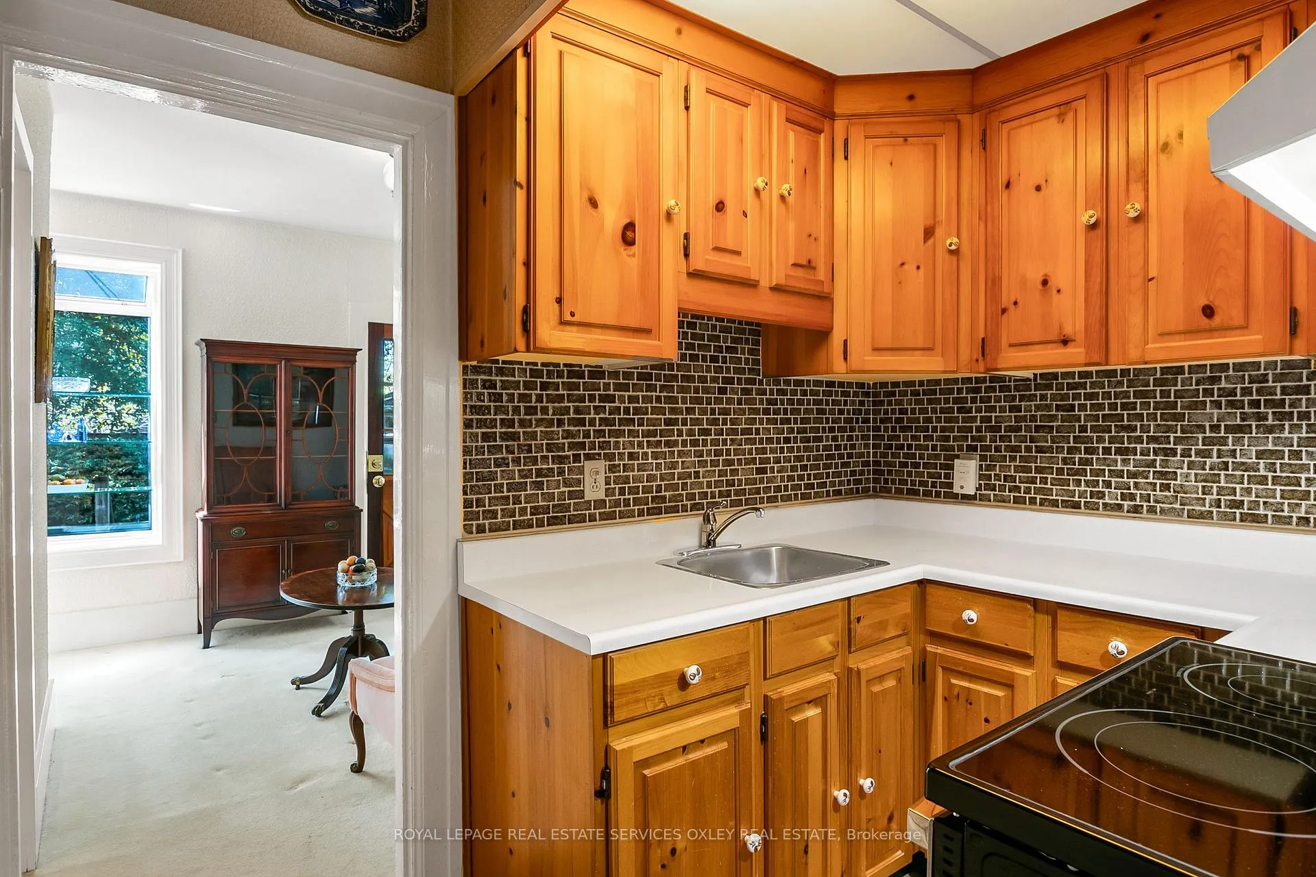 Photo 9 of 129 Alcorn Avenue, Toronto, Yonge-St. Clair — HOMEH