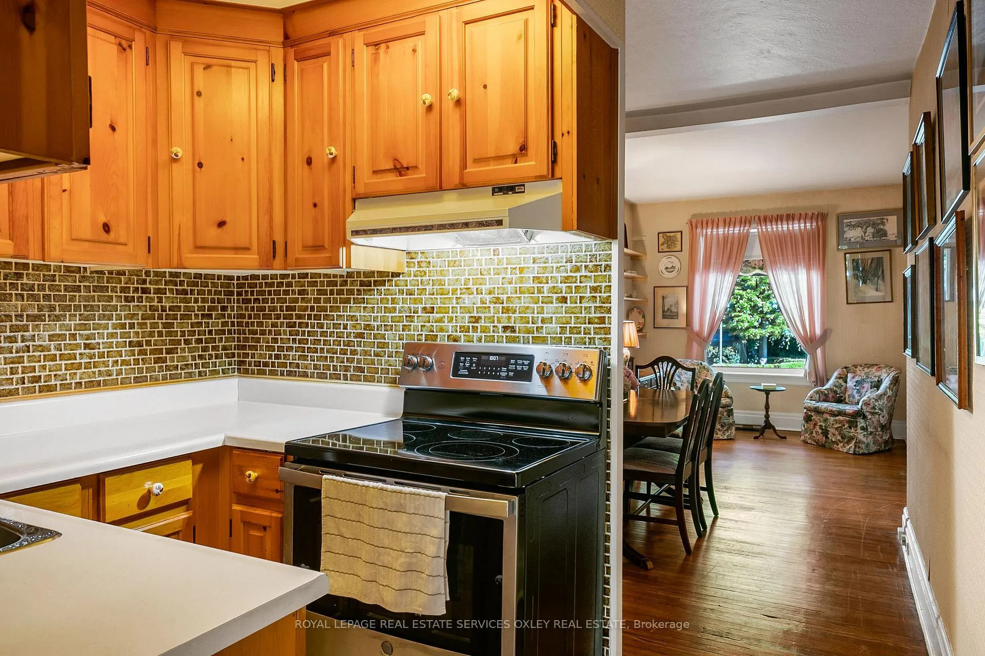Photo 11 of 129 Alcorn Avenue, Toronto, Yonge-St. Clair — HOMEH