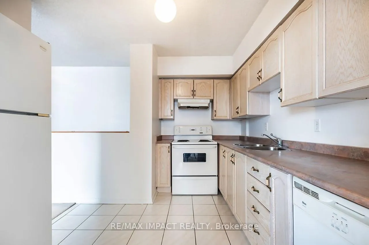 Photo 5 of Unit 412, 454 Centre Street, Oshawa, Central — HOMEH