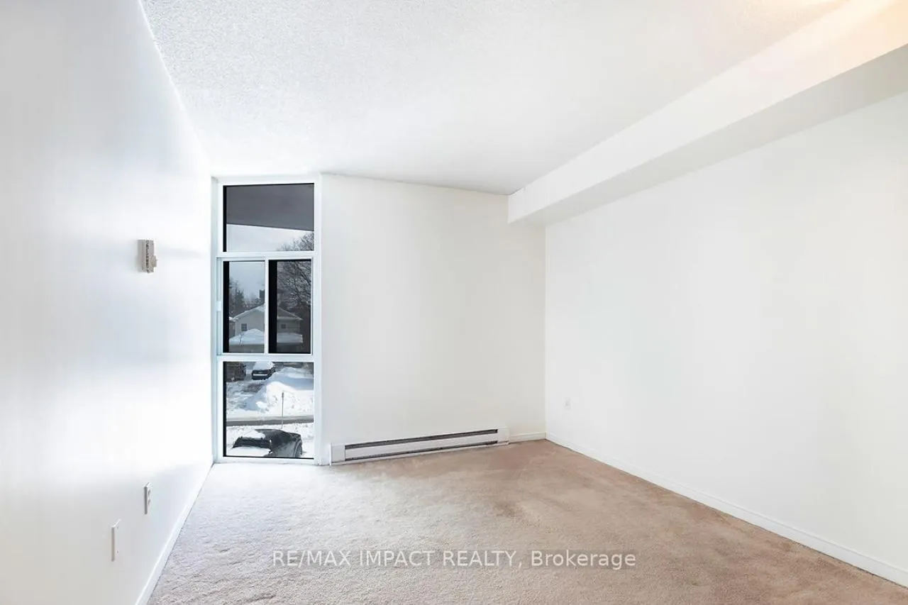 Photo 8 of Unit 412, 454 Centre Street, Oshawa, Central — HOMEH