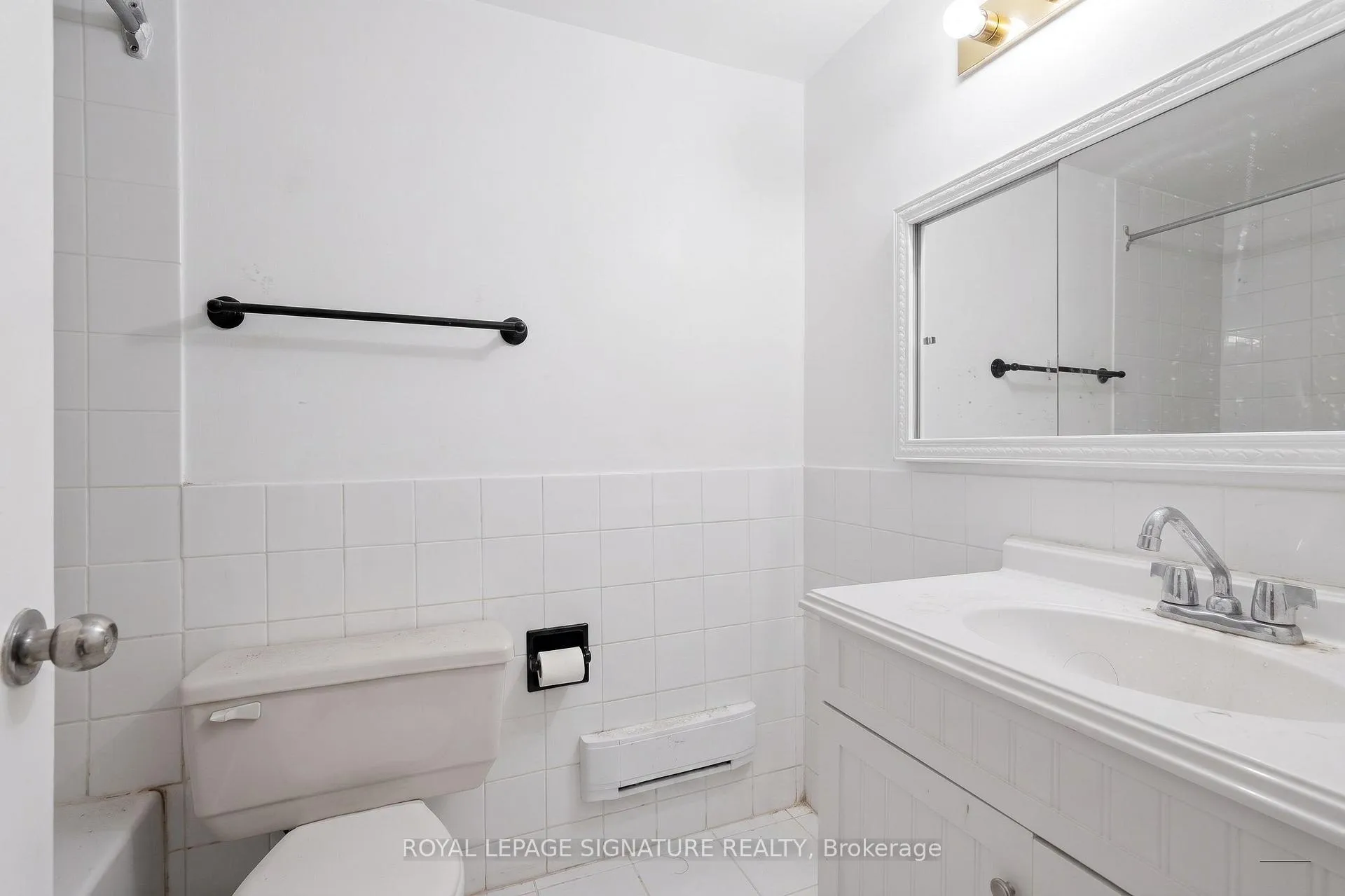 Photo 14 of 227 Woodfield Road, Toronto, Greenwood-Coxwell — HOMEH