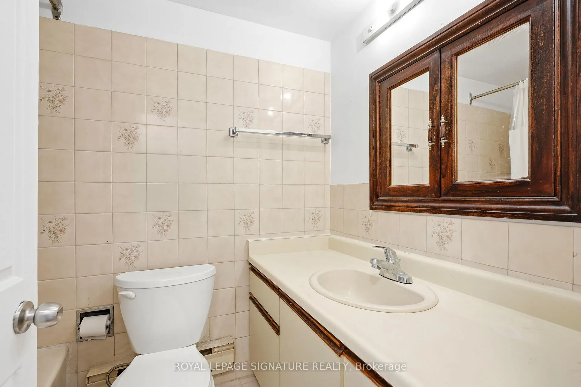 Photo 26 of 227 Woodfield Road, Toronto, Greenwood-Coxwell — HOMEH