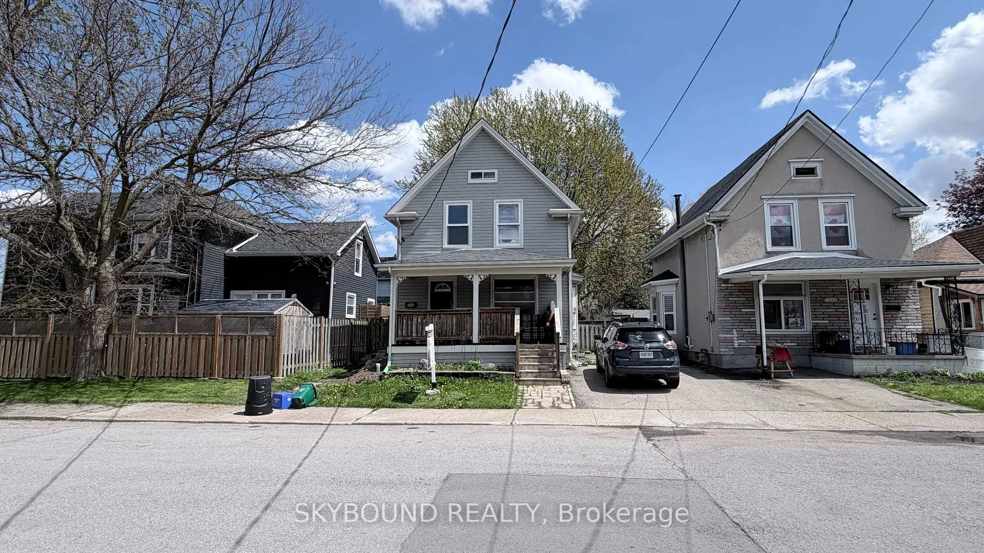 Photo 2 of 4890 Saint Clair Avenue, Niagara Falls, Downtown — HOMEH