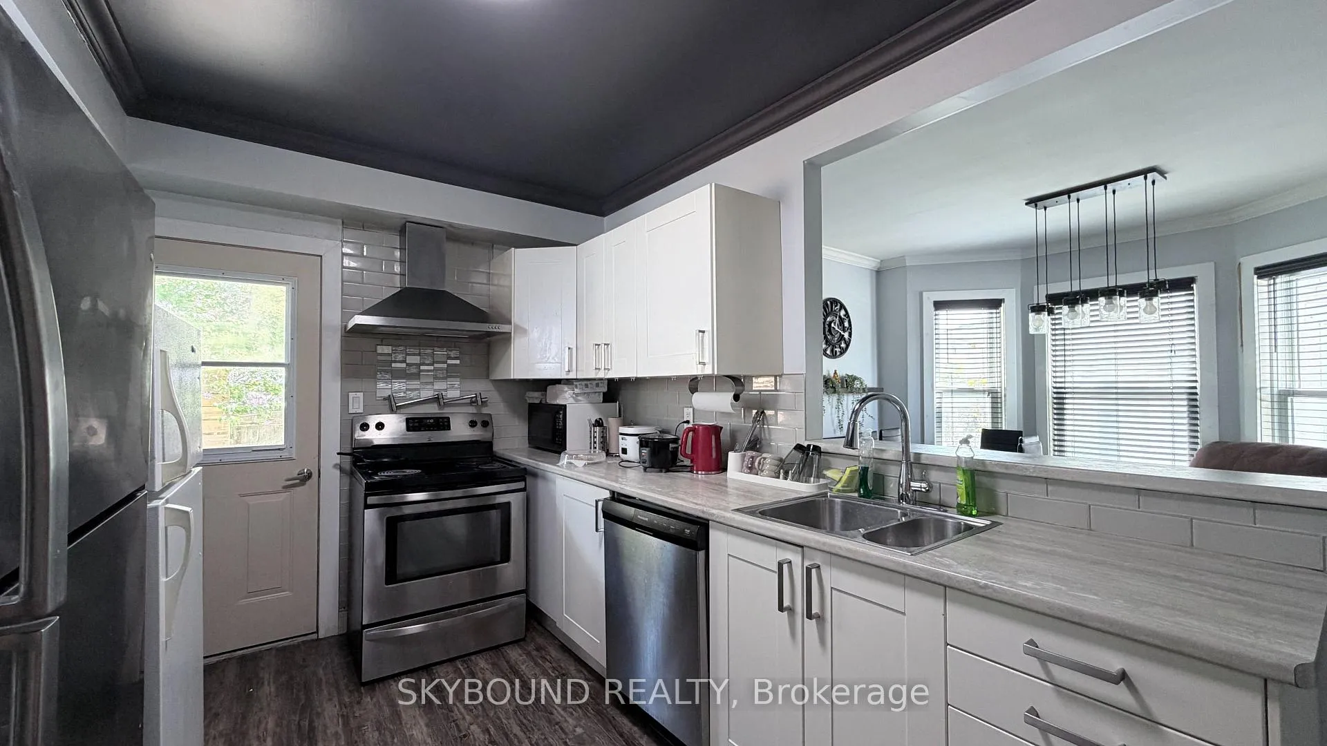Photo 11 of 4890 Saint Clair Avenue, Niagara Falls, Downtown — HOMEH