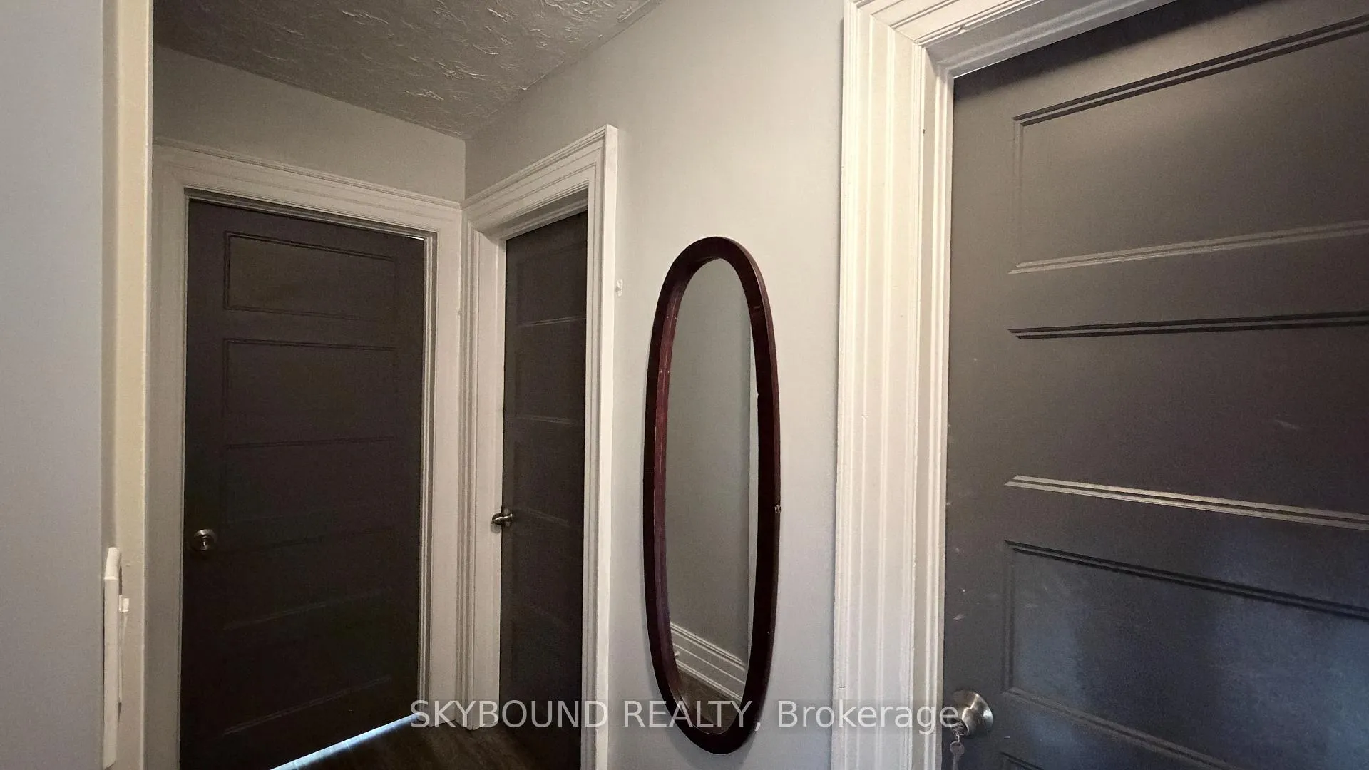 Photo 19 of 4890 Saint Clair Avenue, Niagara Falls, Downtown — HOMEH
