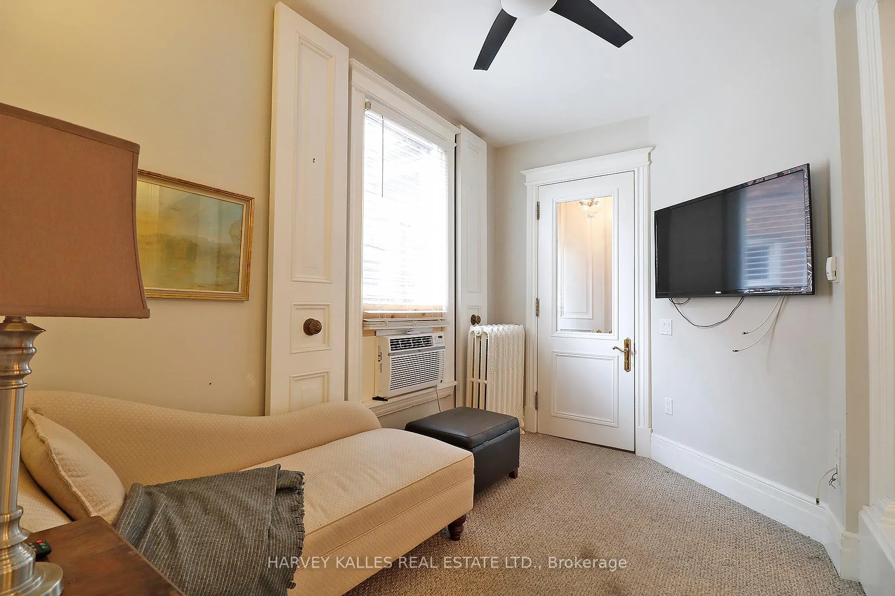 Photo 3 of Unit 4, 27 Hiawatha Road, Toronto, Greenwood-Coxwell — HOMEH
