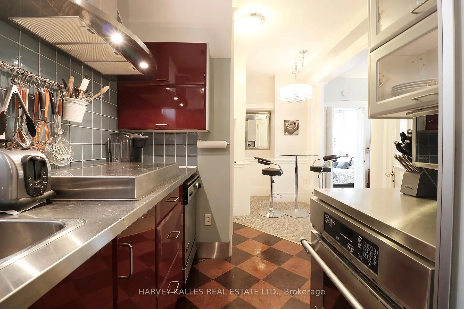 Photo 11 of Unit 4, 27 Hiawatha Road, Toronto, Greenwood-Coxwell — HOMEH