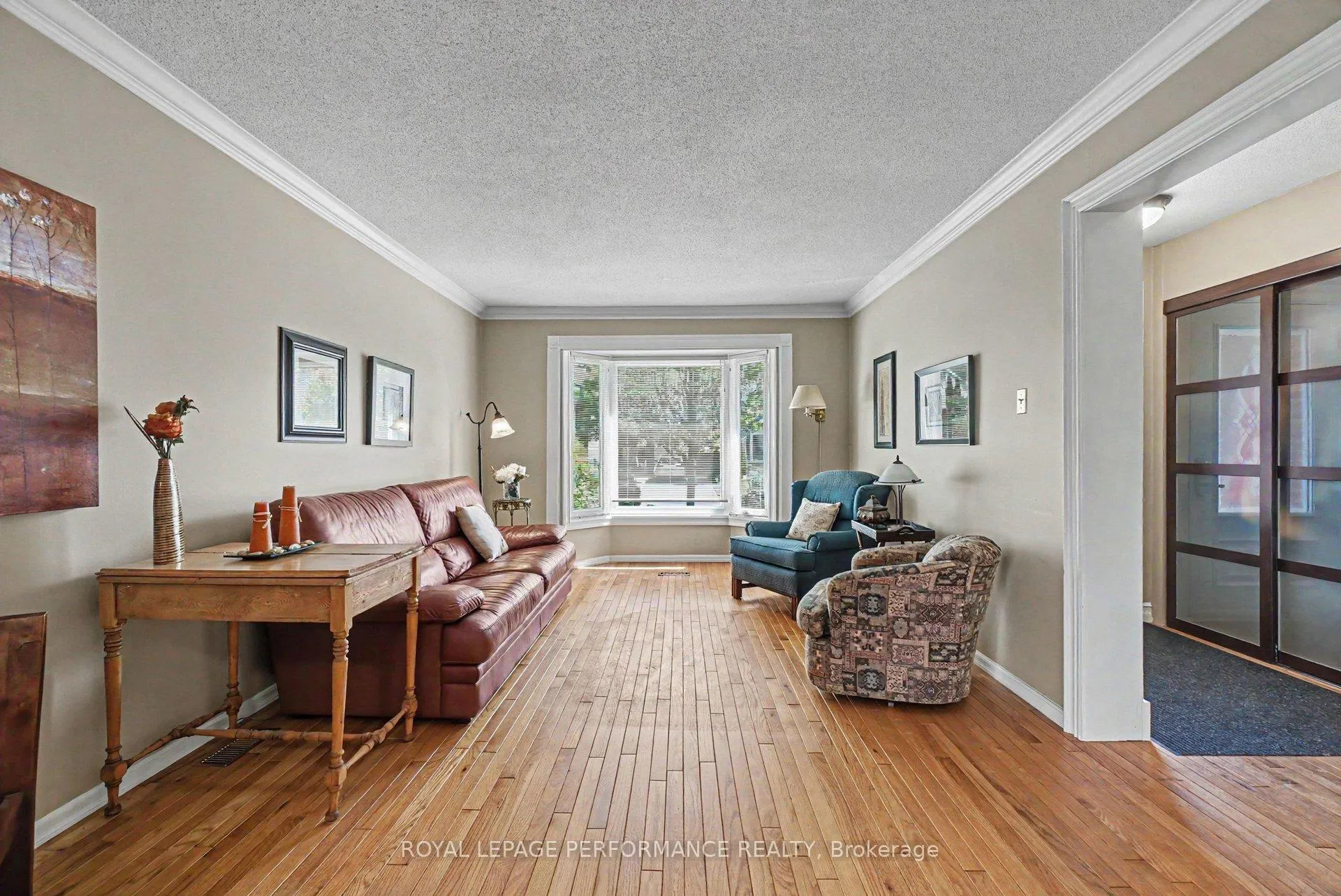 Photo 3 of 1163 Sauterne Park, Ottawa, Convent Glen — HOMEH