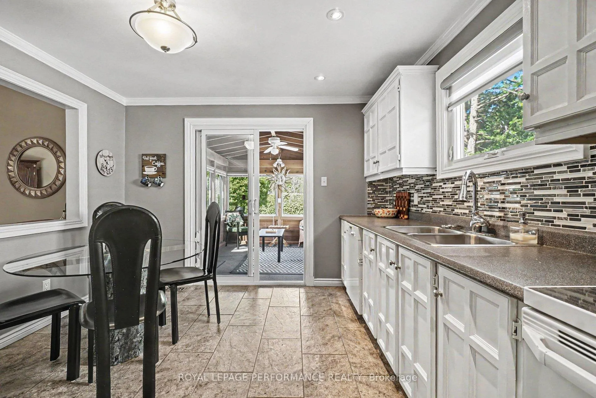 Photo 14 of 1163 Sauterne Park, Ottawa, Convent Glen — HOMEH