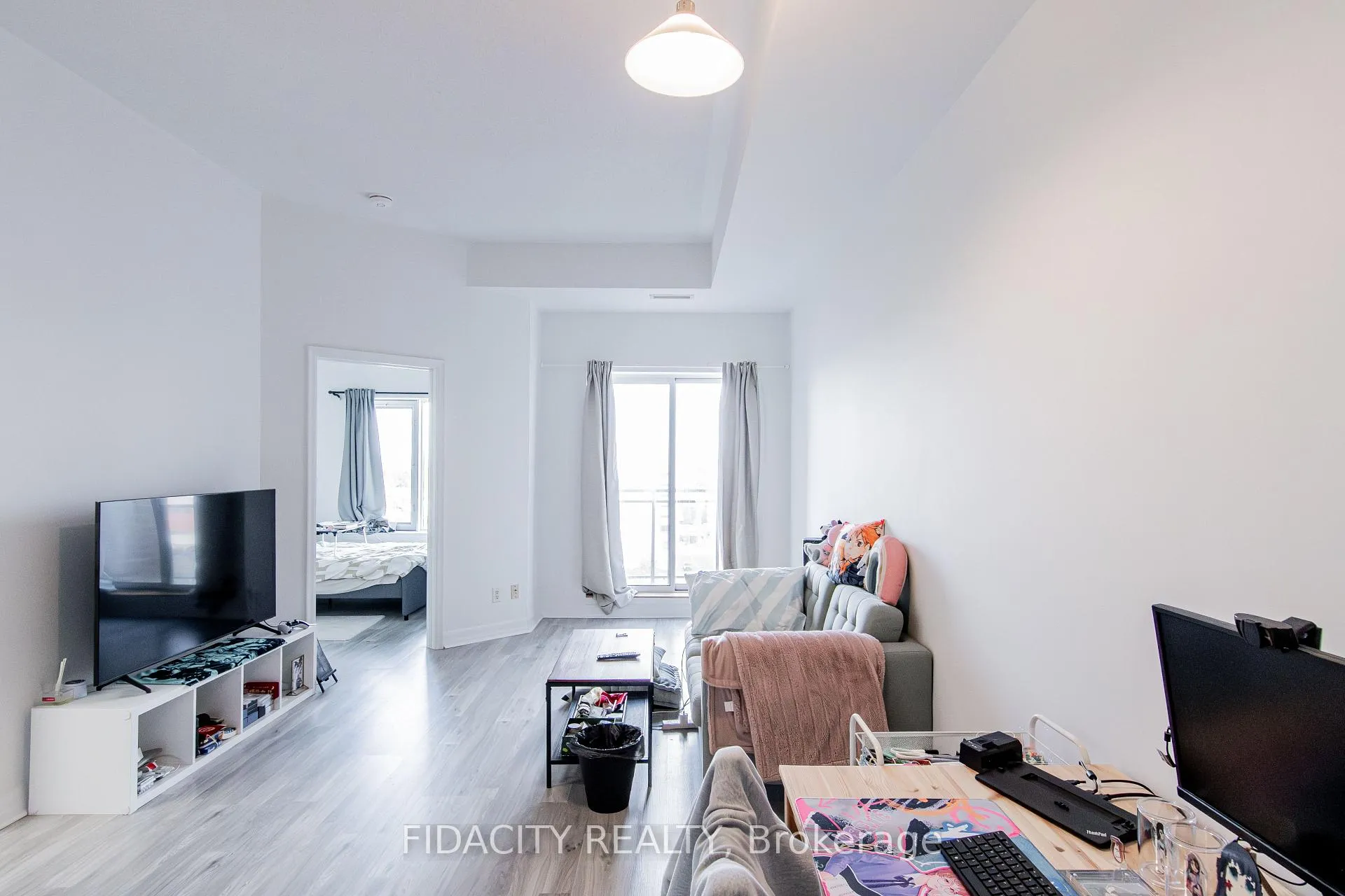 Photo 6 of Unit 10M, 310 Central Park Drive, Ottawa, Central Park — HOMEH
