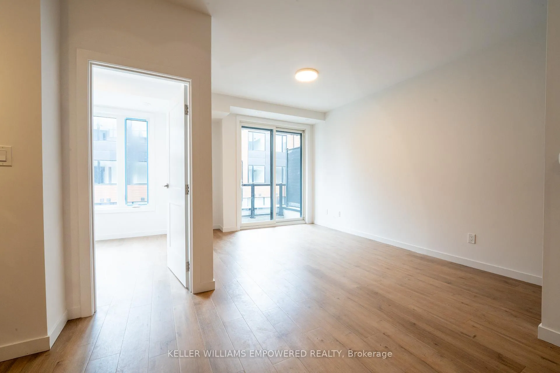 Photo 8 of Unit 22, 3175 Denison Street, Markham, Middlefield — HOMEH