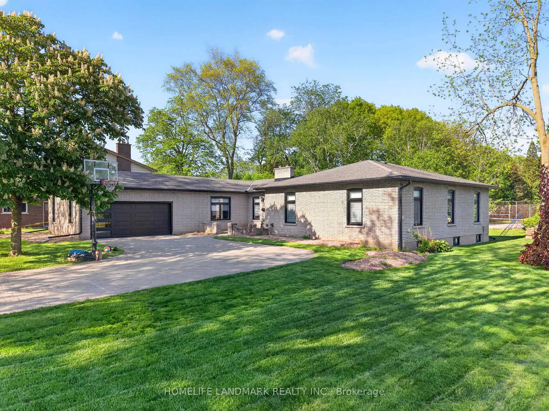 Front of 7123 McMillan Drive