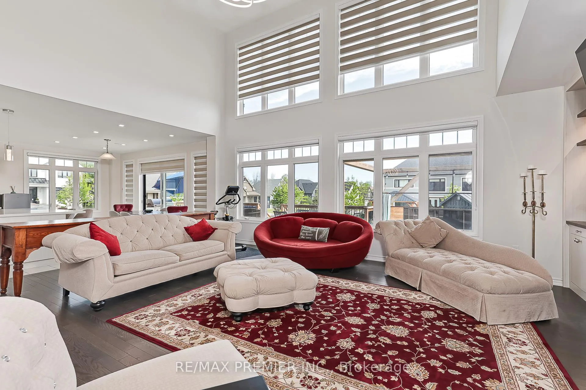 Photo 5 of 100 Stillwater Crescent, Blue Mountains — HOMEH