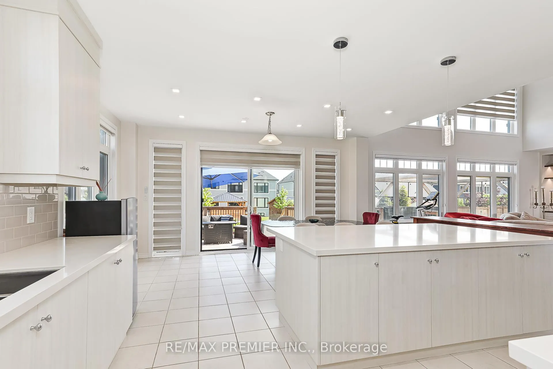 Photo 10 of 100 Stillwater Crescent, Blue Mountains — HOMEH