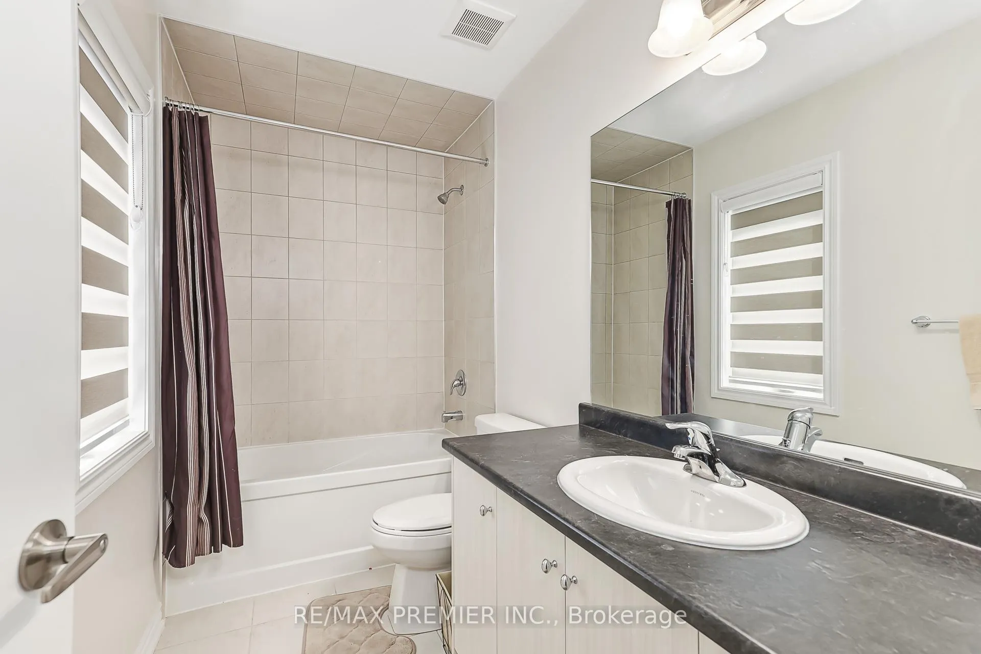 Photo 19 of 100 Stillwater Crescent, Blue Mountains — HOMEH