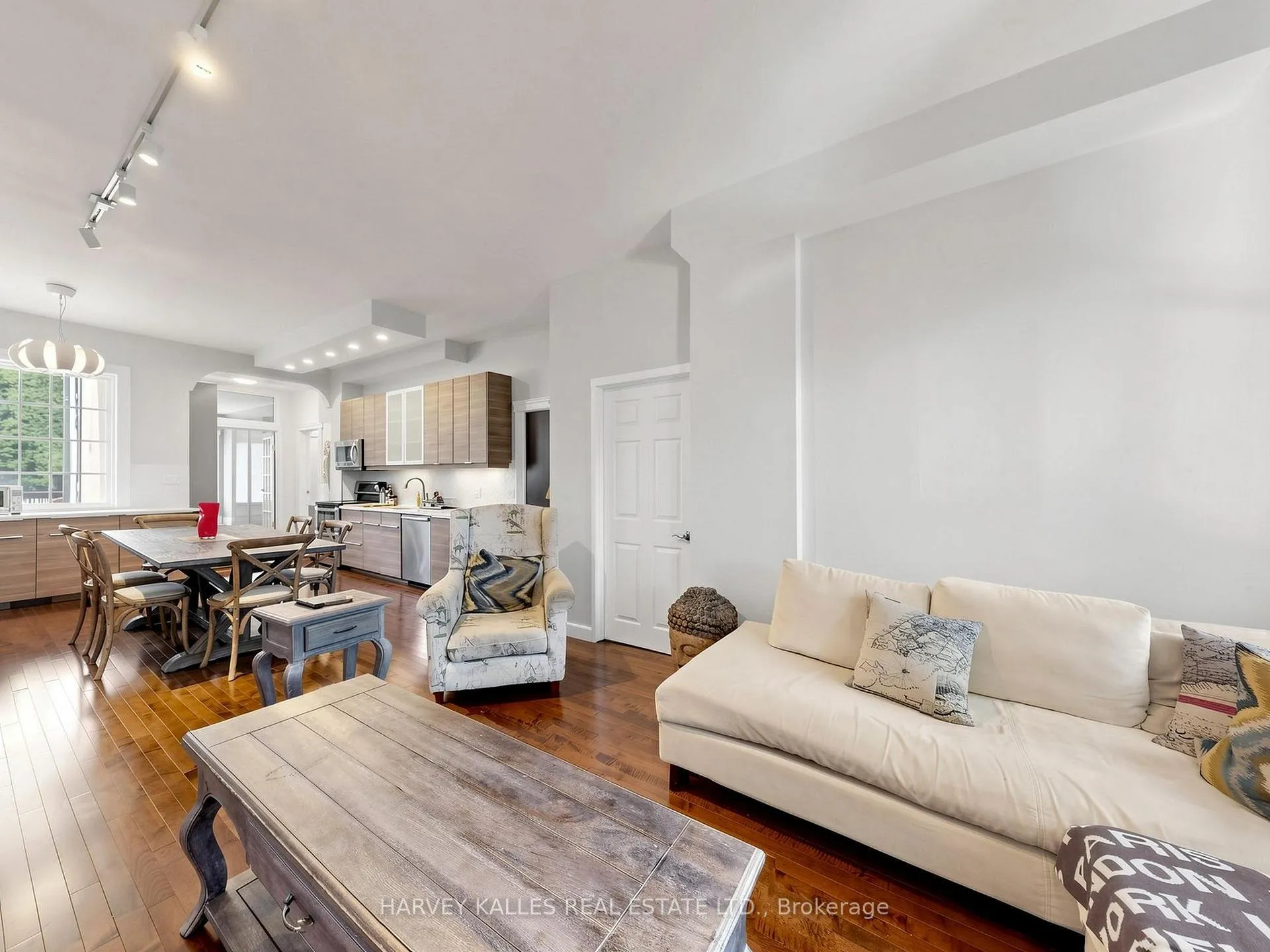 Photo 12 of Unit 2, 134 Seaton Street, Toronto, Moss Park — HOMEH