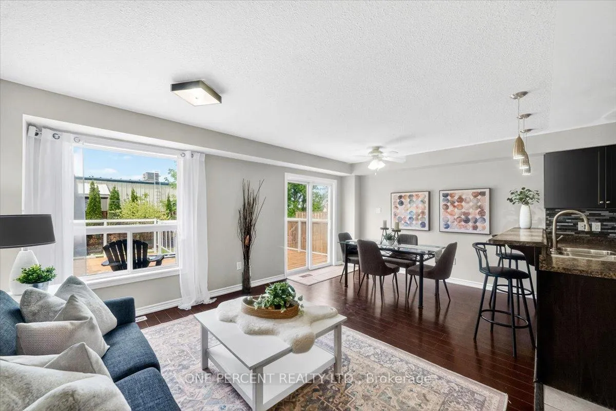 Photo 5 of 19 Michelle Drive, Orillia — HOMEH