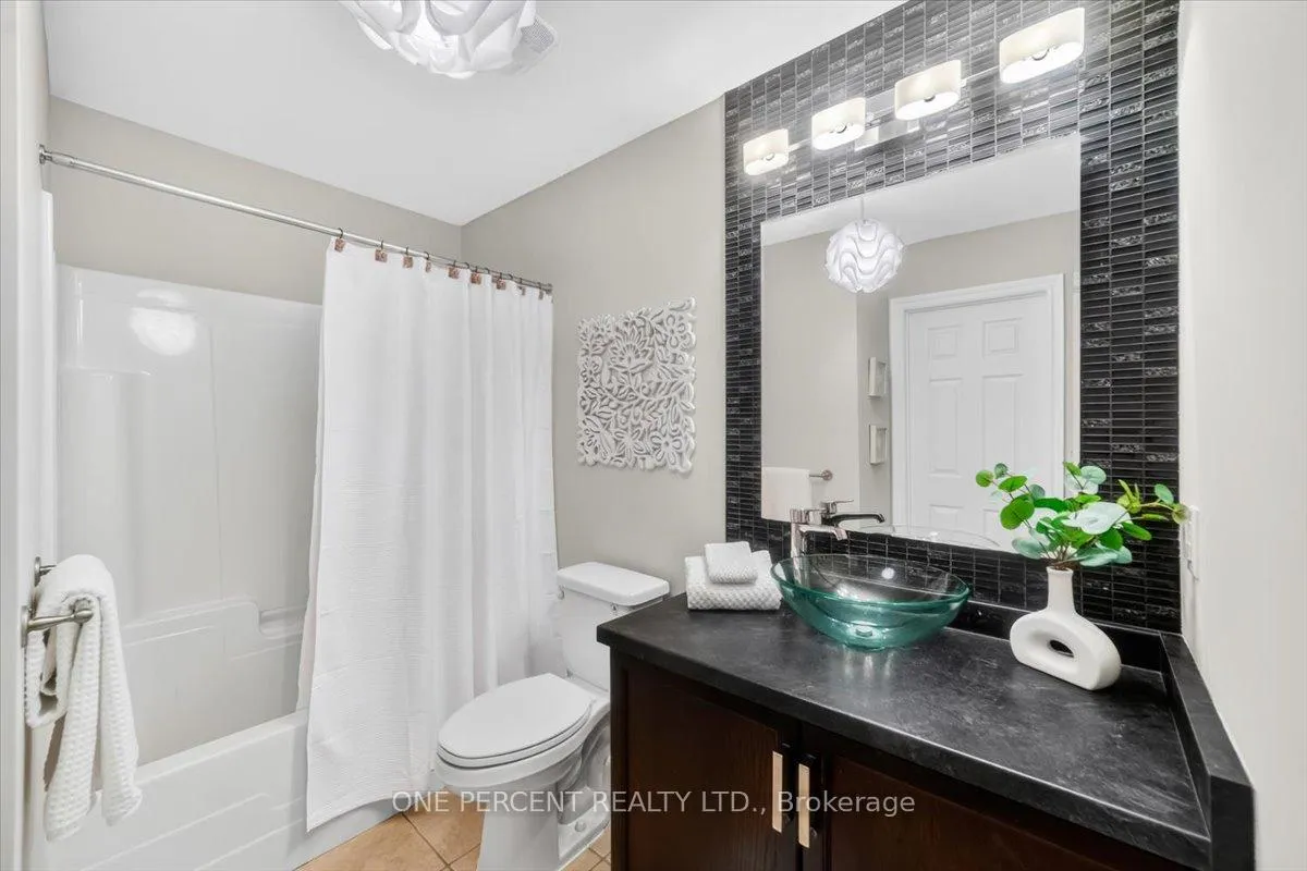 Photo 20 of 19 Michelle Drive, Orillia — HOMEH