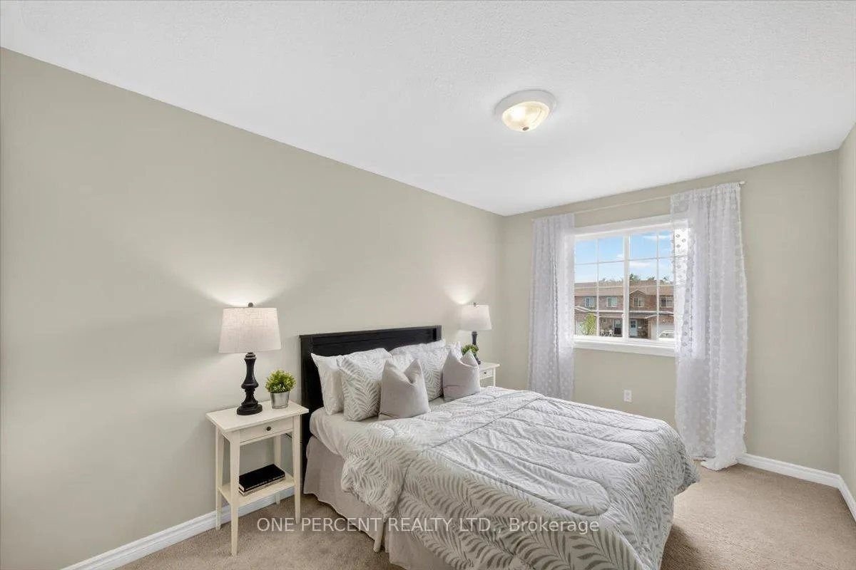 Photo 24 of 19 Michelle Drive, Orillia — HOMEH