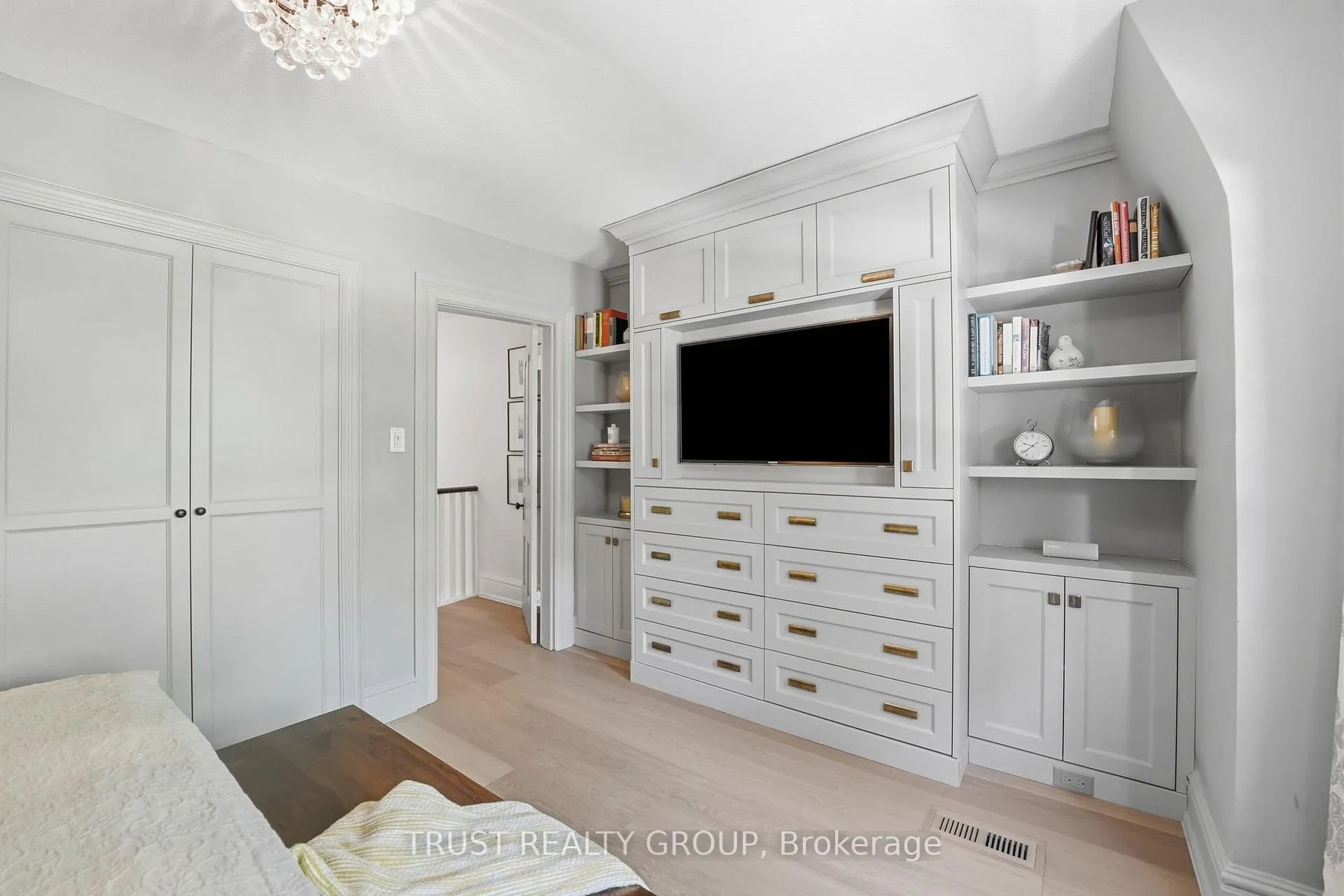 Photo 21 of 105 Pearson Avenue, Toronto, Roncesvalles — HOMEH