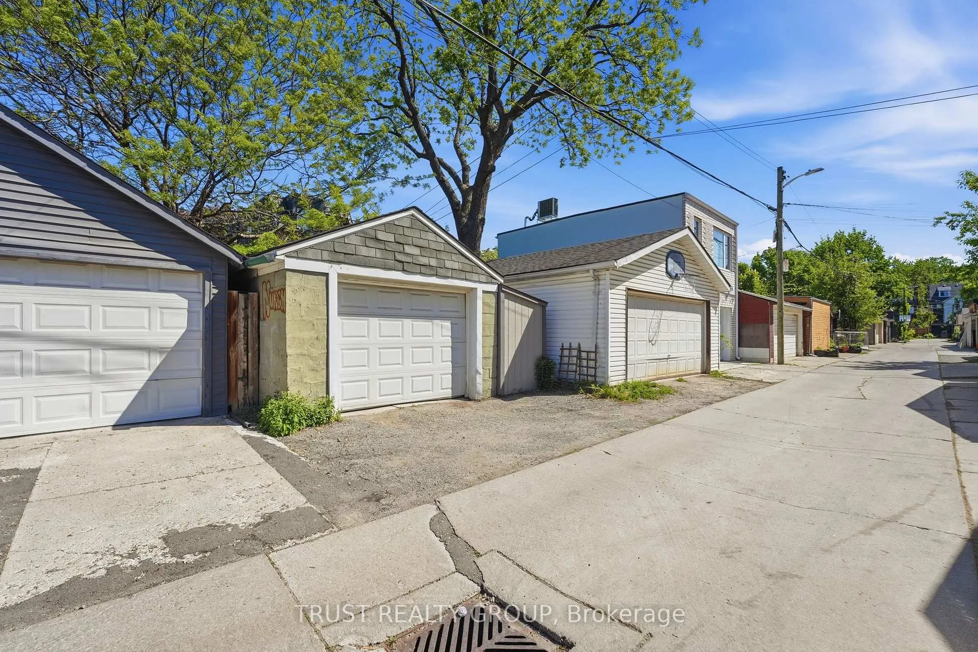 Photo 34 of 105 Pearson Avenue, Toronto, Roncesvalles — HOMEH